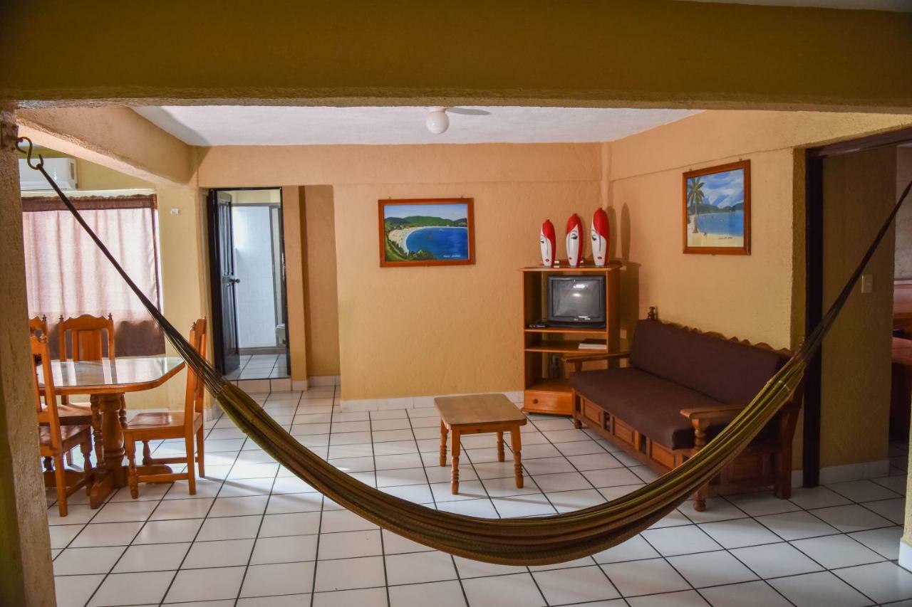 Hotel Gaby Inn Zihuatanejo Exterior photo